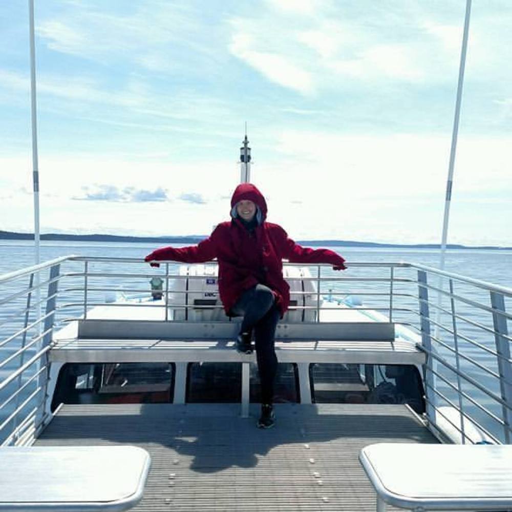 Meet your Posher, Elise